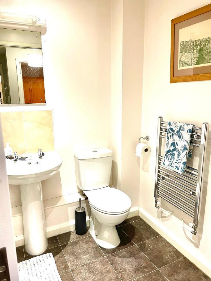 Luxurious Two-Bedroom Apartment In The Centre Of Peterborough Eksteriør bilde